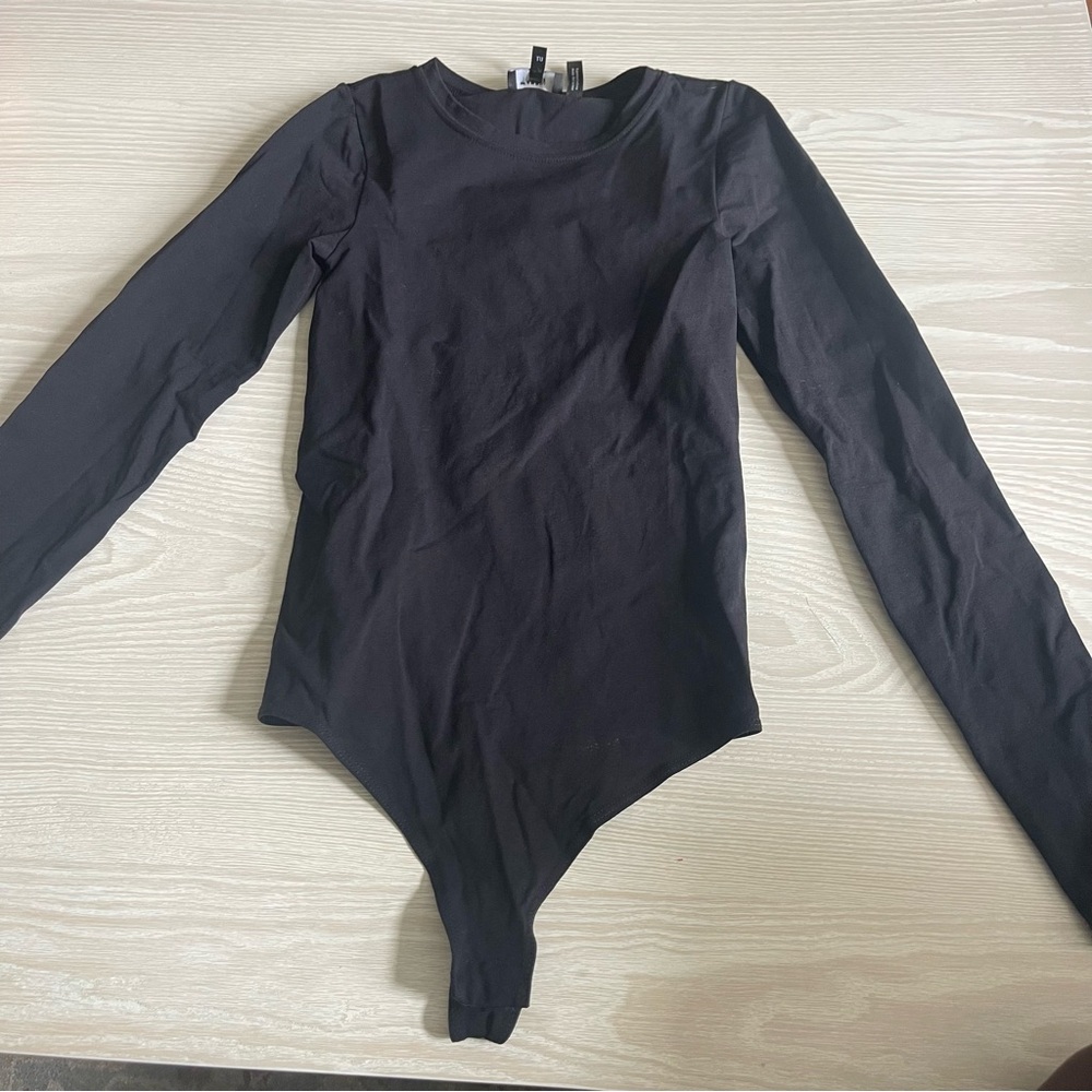 Theory V-Crewneck Bodysuit in Black OS ⭐️ - Picture 2 of 4